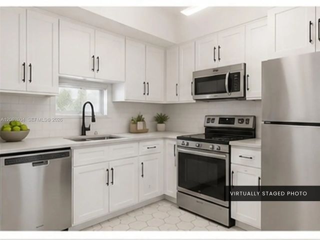 5 of 31 - 206 Se 10th Street #203, Dania Beach, FL