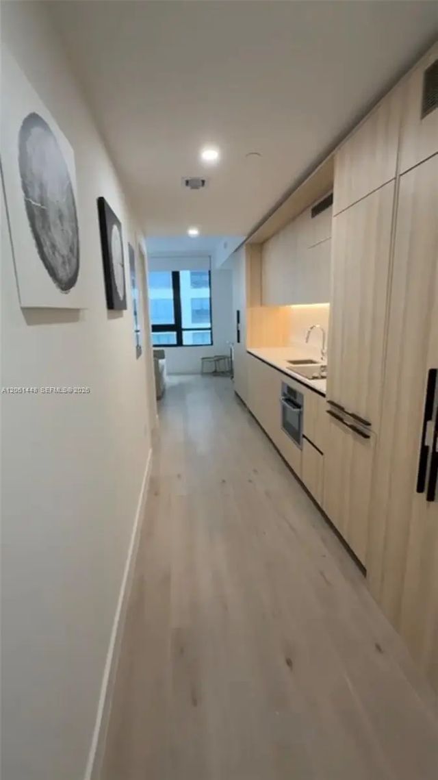 3 of 28 - 225 N Miami Avenue #1506, Miami, FL