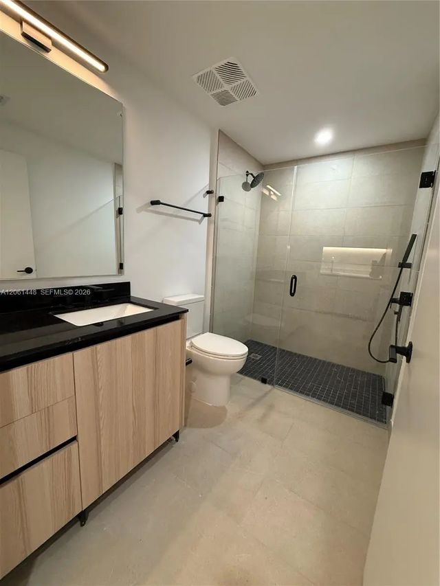 5 of 28 - 225 N Miami Avenue #1506, Miami, FL