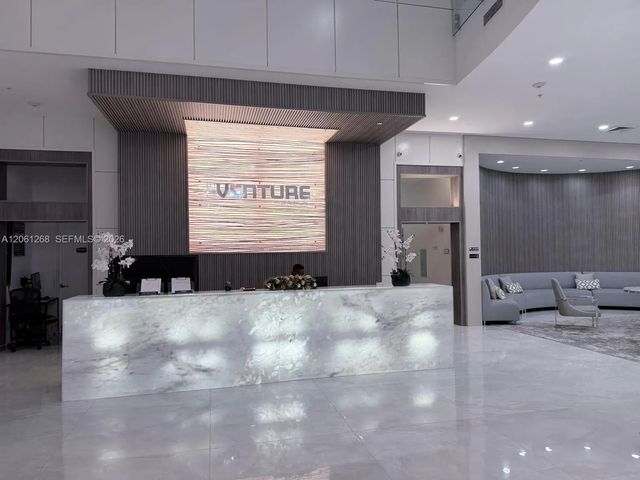 3 of 15 - 18800 Ne 29th Avenue #323, Aventura, FL