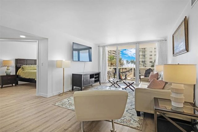 5700 Collins Avenue #4c, Miami Beach