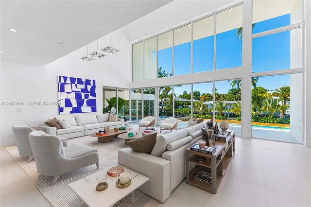 4 of 42 - 161 Cape Florida Drive, Key Biscayne, FL