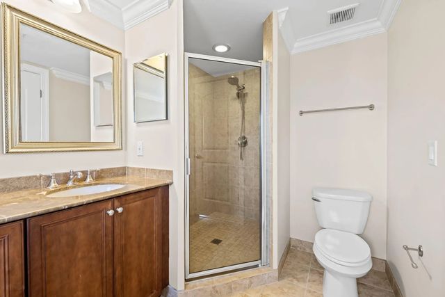 4 of 26 - 630 Se 15th Street #5, Fort Lauderdale, FL