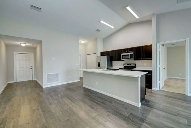 2 of 34 - 1913 Sw Swift Avenue, Port St. Lucie, FL