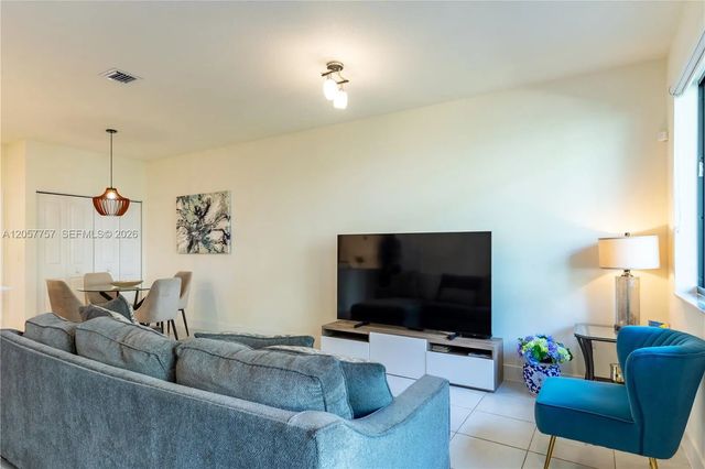2 of 49 - 4623 Nw 83rd Parkway, Doral, FL