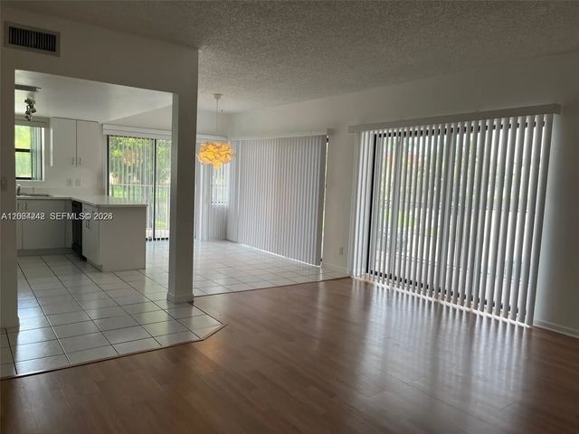 4 of 19 - 4730 Sw 62nd Way #202, Davie, FL