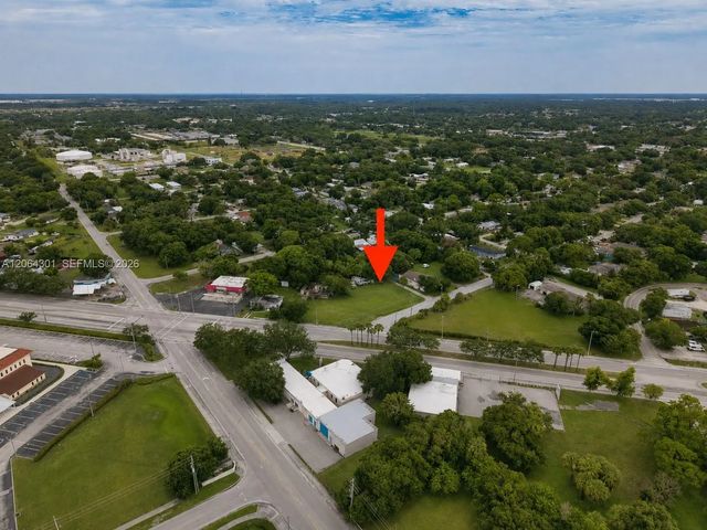 2 of 4 - 2108 Okeechobee Road, Fort Pierce, FL