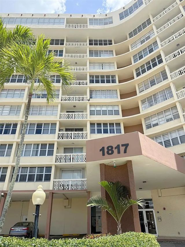4 of 17 - 1817 S Ocean Drive #824, Hallandale Beach, FL