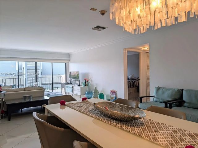 2 of 19 - 575 Crandon Boulevard #706, Key Biscayne, FL
