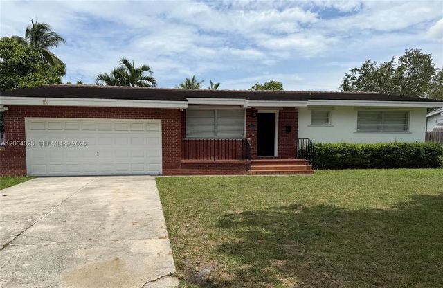 801 Albatross Street, Miami Springs