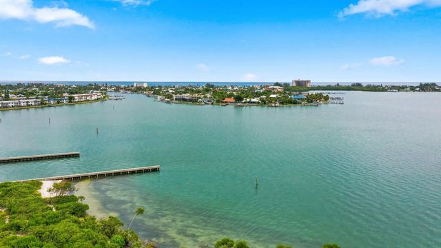 3 of 36 - 21 Harbour Isle Drive W #302, Fort Pierce, FL