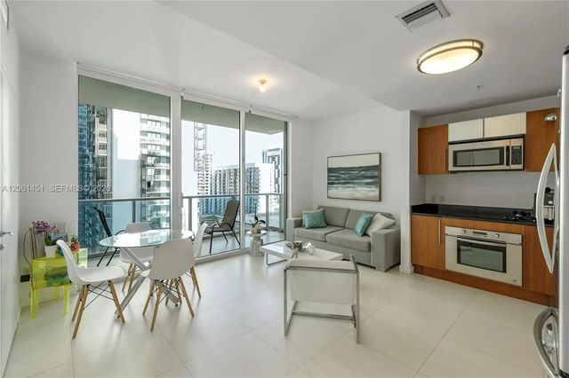 3 of 12 - 300 S Biscayne Boulevard #t-2309, Miami, FL