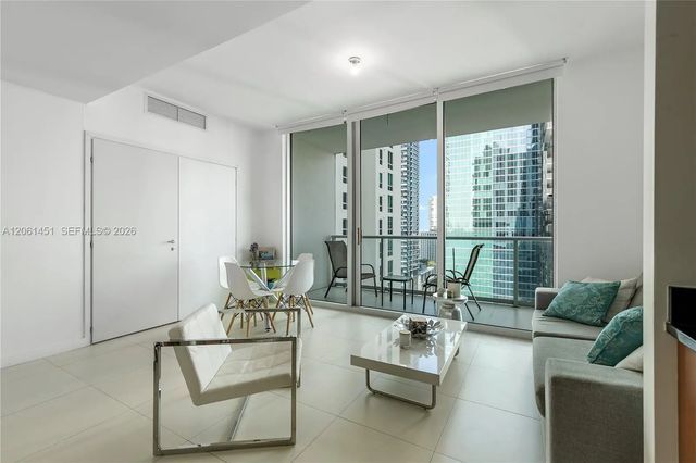 4 of 12 - 300 S Biscayne Boulevard #t-2309, Miami, FL