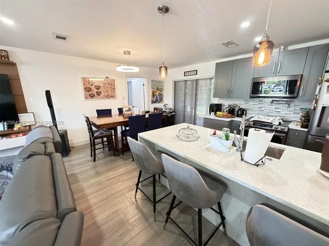 4 of 30 - 1250 Nw 46th Street, Deerfield Beach, FL