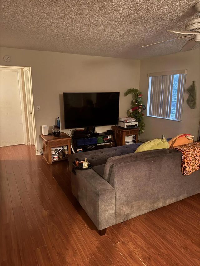 5 of 16 - 4787 Sable Pine Circle #d2, West Palm Beach, FL