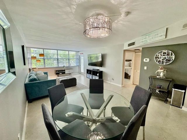 3 of 14 - 1160 N Federal Highway #315, Fort Lauderdale, FL