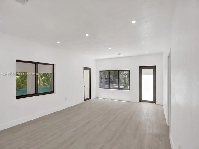 5 of 29 - 759 Ne 127th Street, North Miami, FL