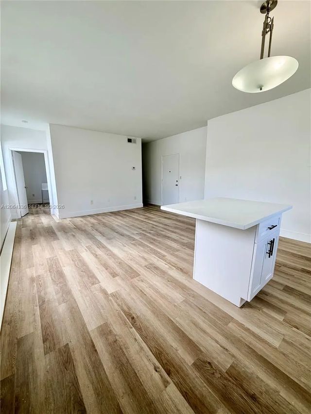 3 of 18 - 737 Jefferson Avenue #204, Miami Beach, FL