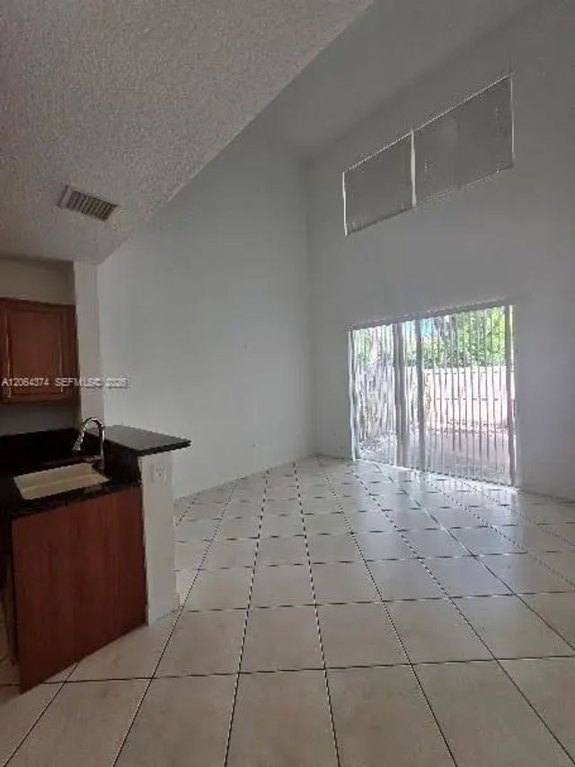5 of 27 - 11525 Nw 71st Street, Doral, FL