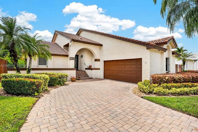 2380 Tallahassee, Weston