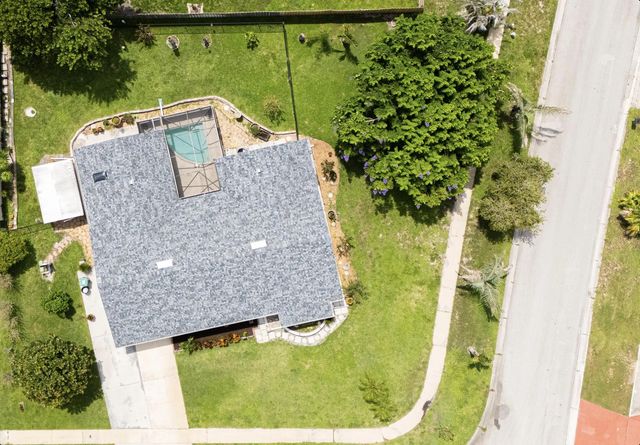 2 of 29 - 814 Se Corto Court, Port St. Lucie, FL