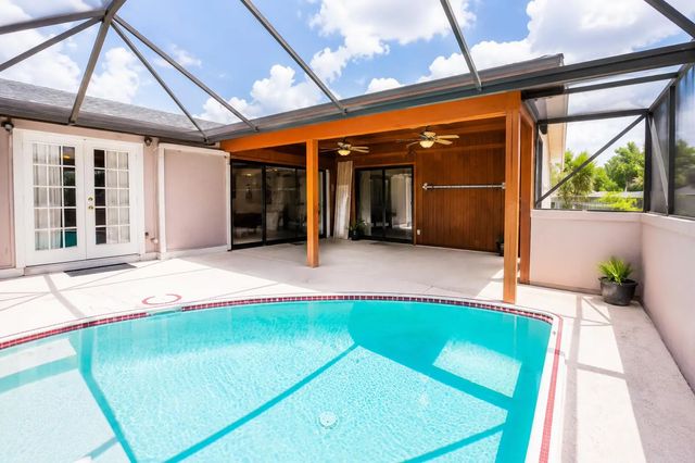 3 of 29 - 814 Se Corto Court, Port St. Lucie, FL