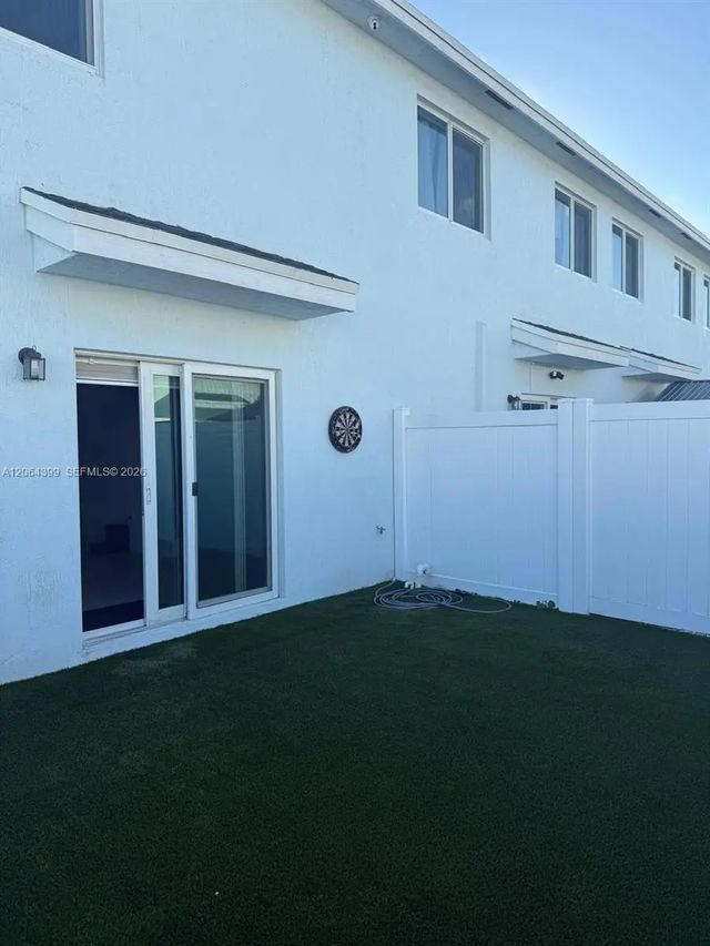 2 of 2 - 1020 Nw 5th Terrace, Florida City, FL