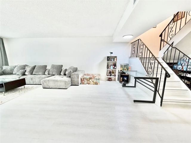 3 of 83 - 2203 Ne 7th Street #14, Hallandale Beach, FL