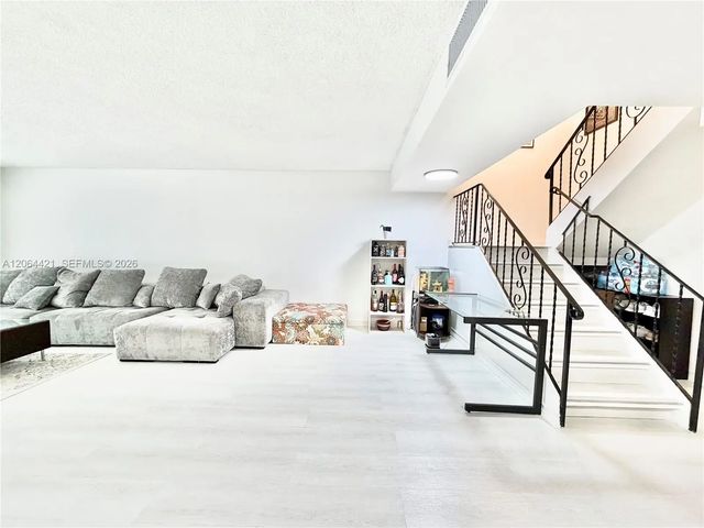 4 of 83 - 2203 Ne 7th Street #14, Hallandale Beach, FL