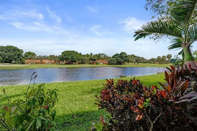 2210 Sw 92nd Terrace #2702, Davie