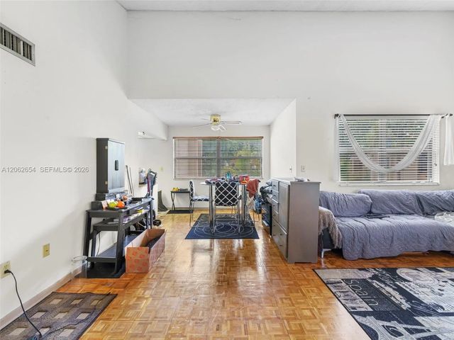 4 of 36 - 291 W Park Drive #9-201, Miami, FL