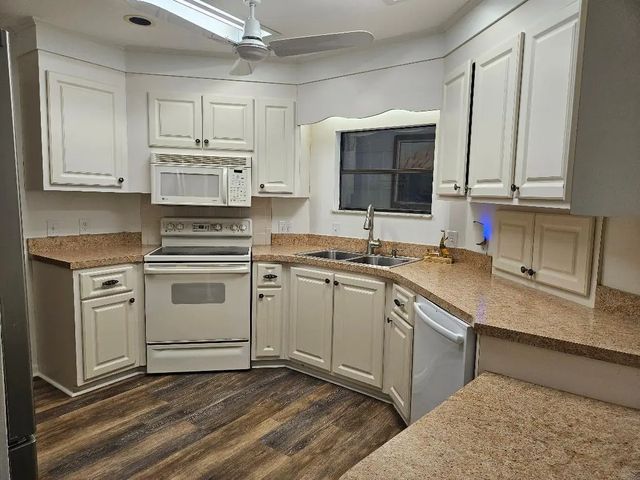 2 of 41 - 7680 Se Shenandoah Drive, Hobe Sound, FL