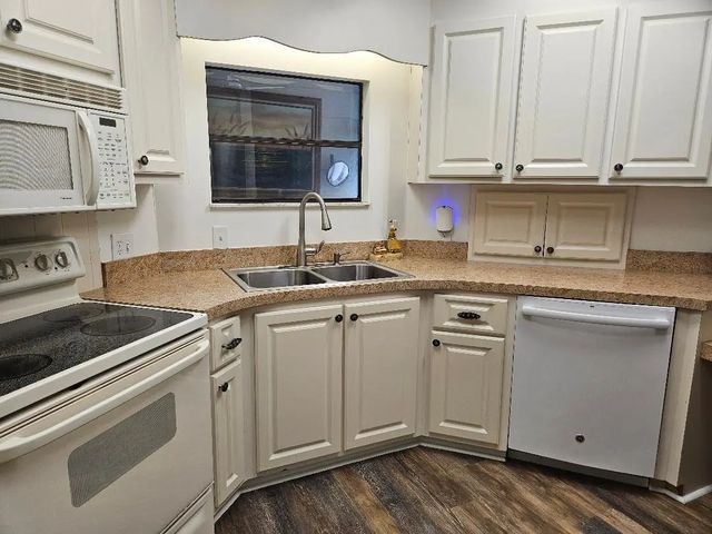3 of 41 - 7680 Se Shenandoah Drive, Hobe Sound, FL