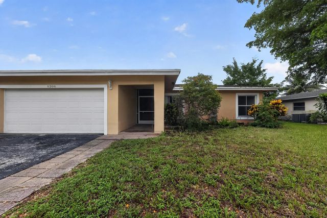 3 of 34 - 8208 Nw 75th Avenue, Tamarac, FL