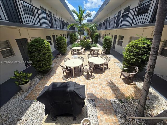 4 of 33 - 415 Ne 2nd Street #229, Hallandale Beach, FL