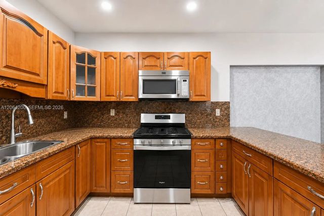 5 of 25 - 291 W 47th Street, Hialeah, FL