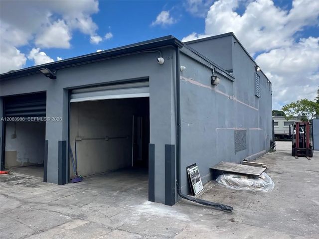 5 of 21 - 7070 Sw 9th Street #101, , FL