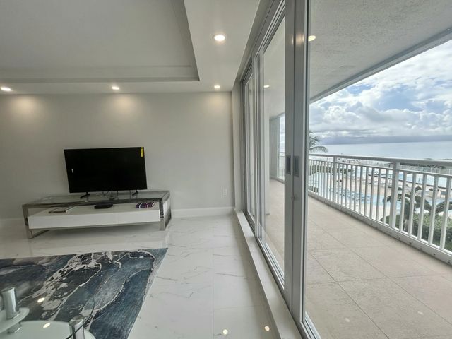 3 of 21 - 3546 S Ocean Boulevard #405, South Palm Beach, FL
