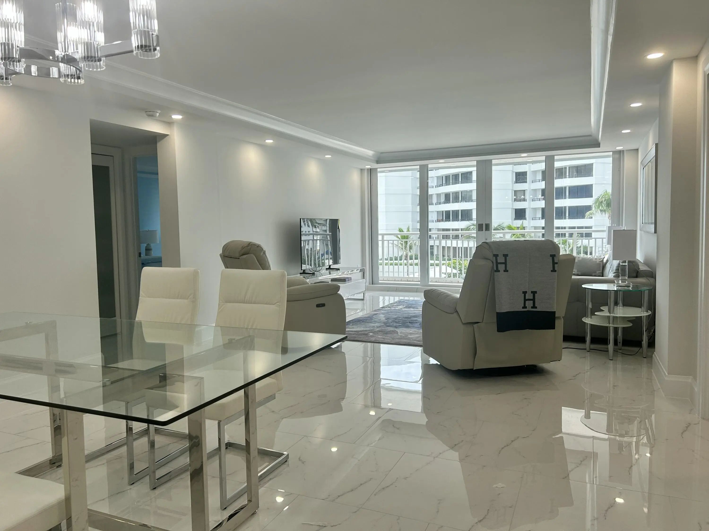 3546 S Ocean Boulevard #405, South Palm Beach, FL, 33480