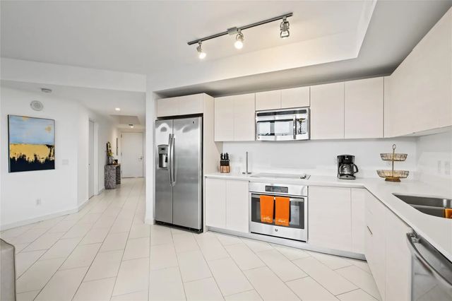 3 of 20 - 4250 Biscayne Boulevard #402, Miami, FL