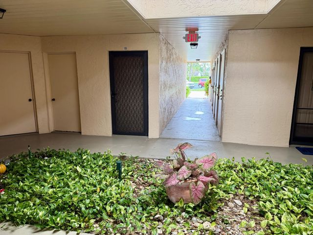 2 of 19 - 1901 Ne Collins Circle #9-10, Jensen Beach, FL