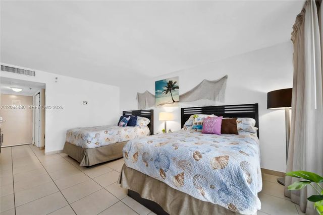 3 of 22 - 19201 N Collins Avenue #1117, Sunny Isles Beach, FL
