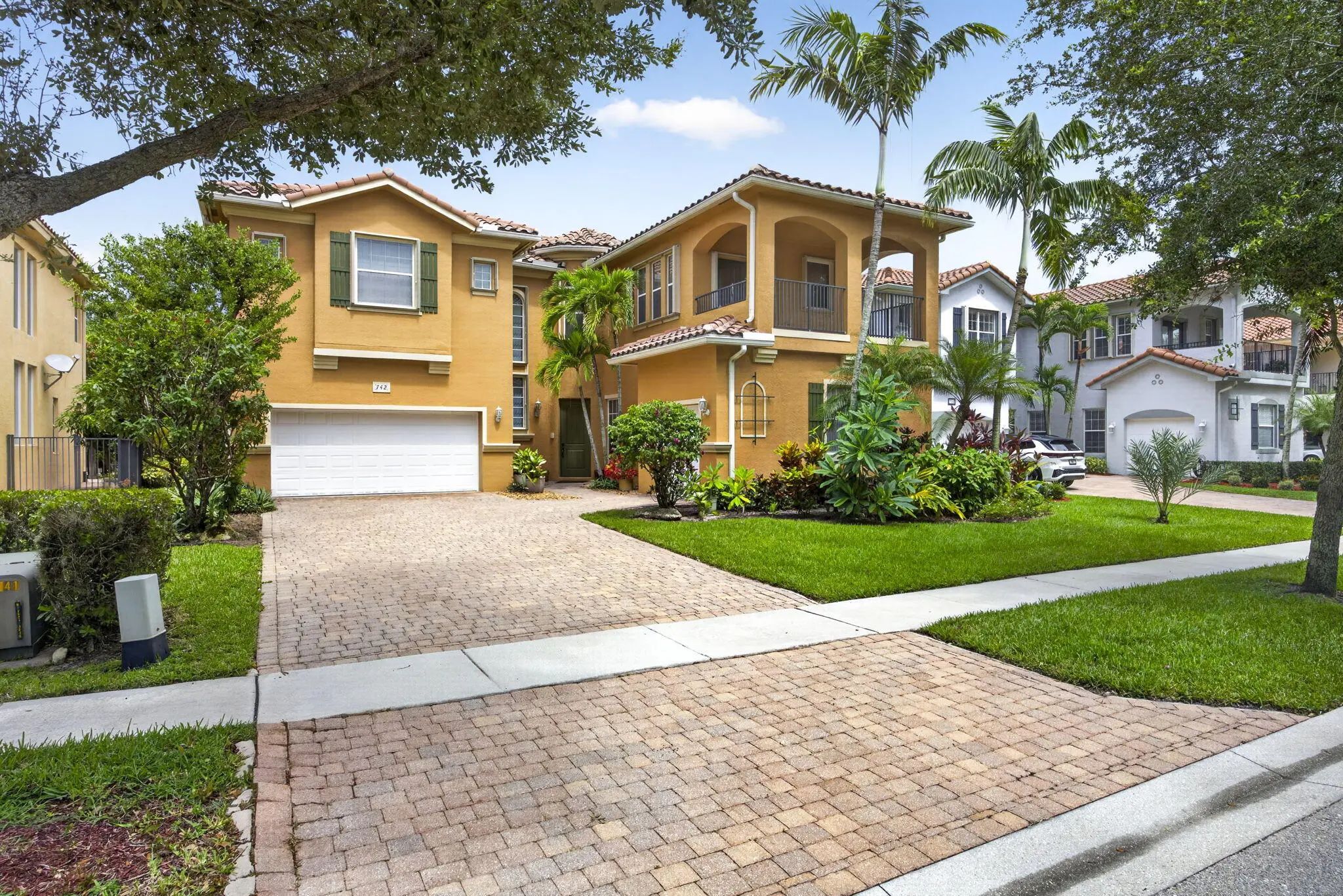 742 Cresta Circle, West Palm Beach property for sale
