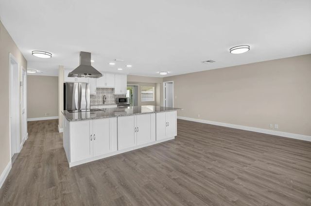 5 of 77 - 2081 Sw 13th Terrace, Boynton Beach, FL