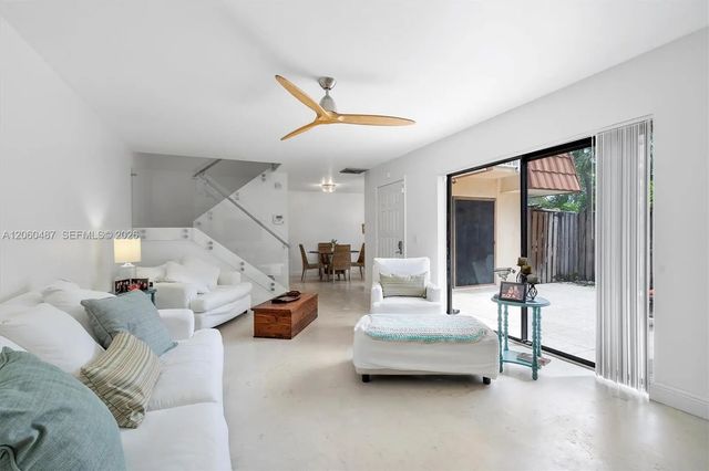2 of 34 - 839 Blue Ridge Circle #839, West Palm Beach, FL