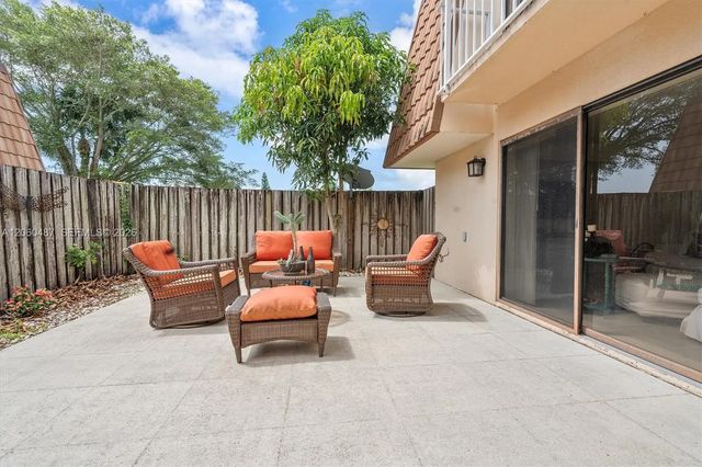 5 of 34 - 839 Blue Ridge Circle #839, West Palm Beach, FL