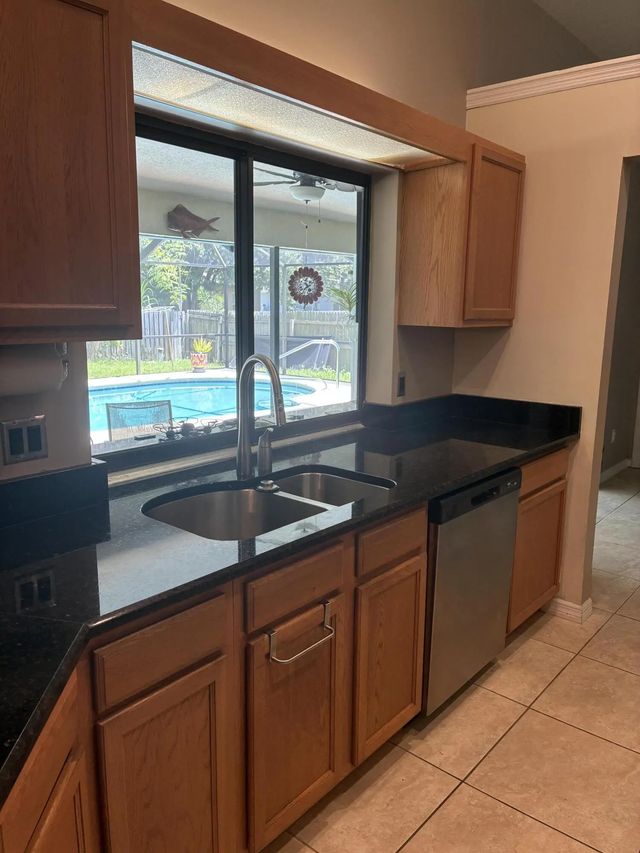 5 of 19 - 1901 Sw Monterrey Lane, Port St. Lucie, FL