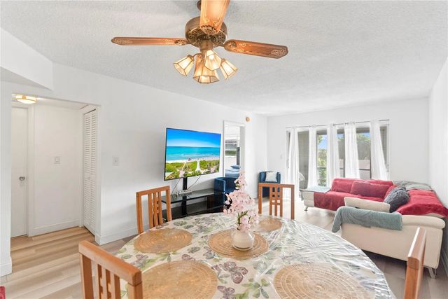 5 of 37 - 5800 W Margate Boulevard #346-3, Margate, FL