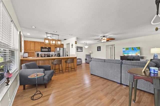 3 of 28 - 360 High Point Court #c, Boynton Beach, FL