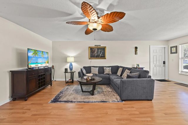 4 of 28 - 360 High Point Court #c, Boynton Beach, FL